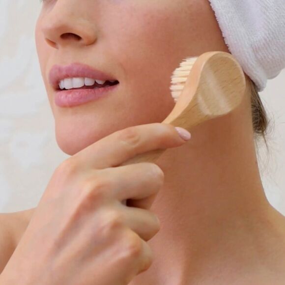 DAILY CONCEPTS Daily Facial Dry Brush - Picture 2 of 6